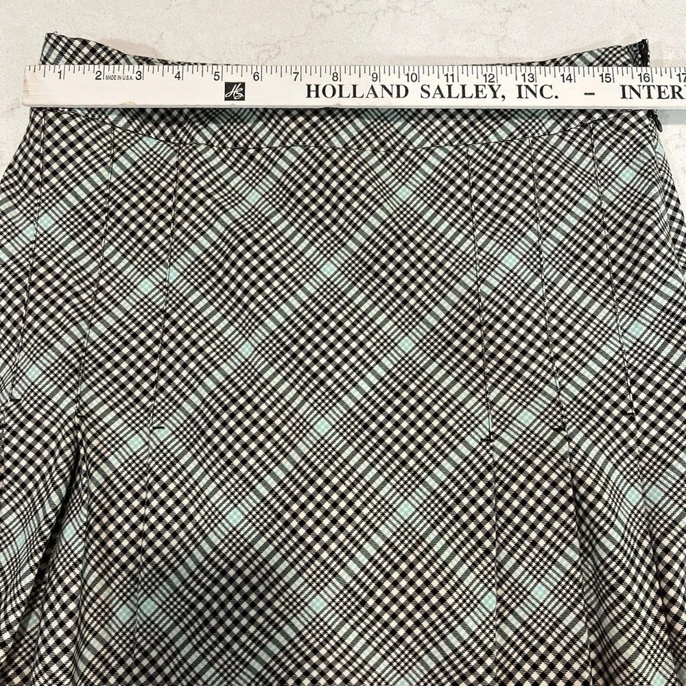 IZOD XFG Womens Size 8 Black Plaid Golf Skort Pleated Side Zipper - Picture 5 of 8